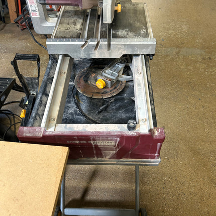 Tile Saw With Stand and Roller