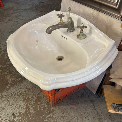 Kohler sink with original hardware