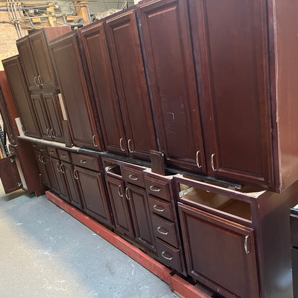 11 Piece Cabinet Set