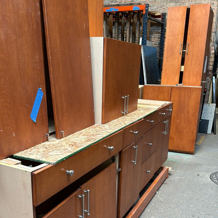 20 Piece Red/Brown Cabinet Set