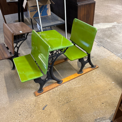 Small child’s desk (green)