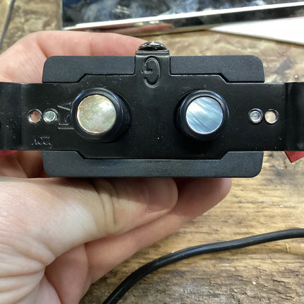 Push button light switch