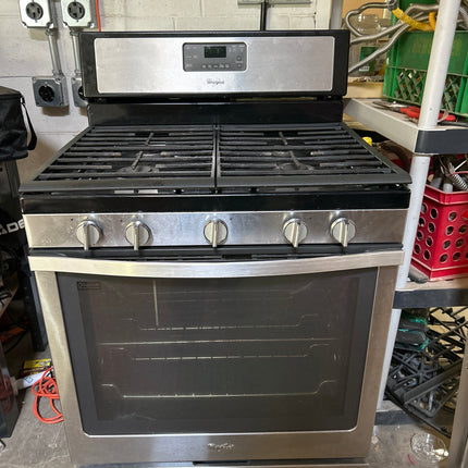 Whirlpool 5 Burner Convection Range