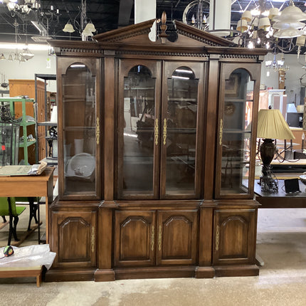 Wooden display cabinet