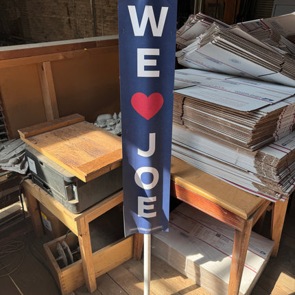 "We <3 Joe" 2024 DNC Sign on Pole