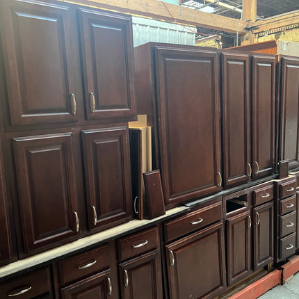 11 Piece Cabinet Set