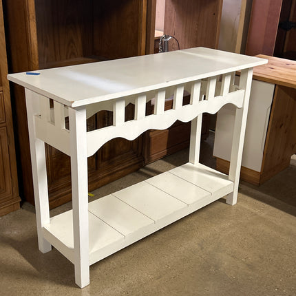 White mail table