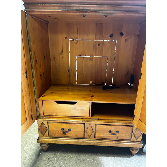 Woodend TV Cabinet