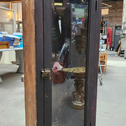 Built-in Hutch
