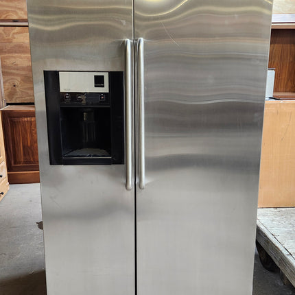 Frigidaire Gallery Pro Series FRS26ZSH