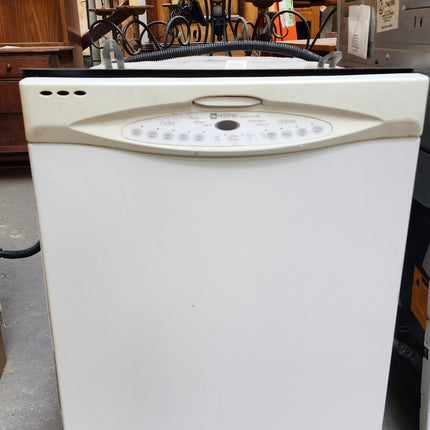 24” Maytag Quiet Series 300 Dishwasher