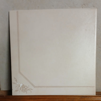 43sf Batch Tile - Floral Tan